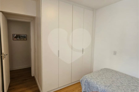 Sobrado à venda com 3 quartos, sendo 2 suítes, em Chácara Monte Alegre, São Paulo, SP