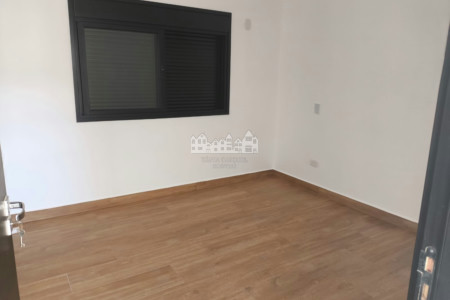 Casa à venda com 5 quartos, sendo 3 suítes, no condomínio Figueira Garden, Atibaia - SP