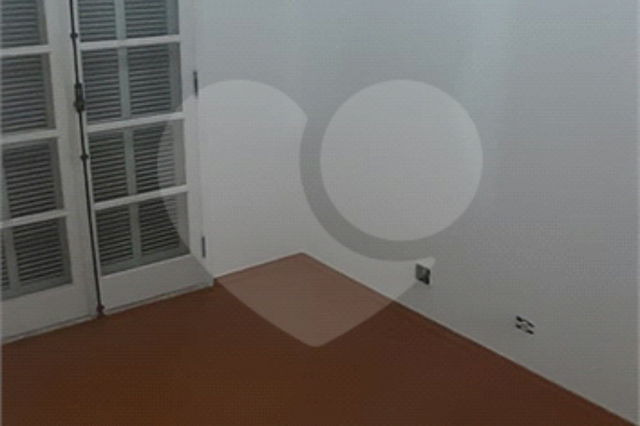 Casa à venda com 3 quartos, sendo 1 suíte, no condomínio Village Palmas, São Paulo - SP