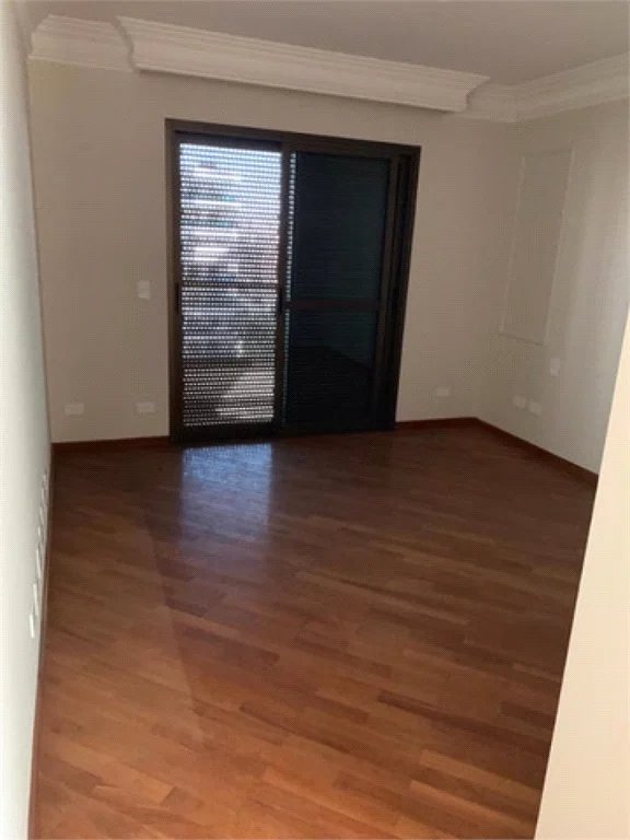 Apartamento à venda com 3 suítes em Vila Suzana, São Paulo, SP