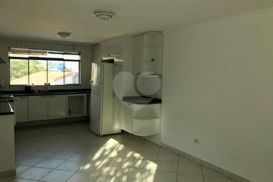Casa à venda com 3 quartos, sendo 1 suíte,  em Vila Irmãos Arnoni, São Paulo, SP