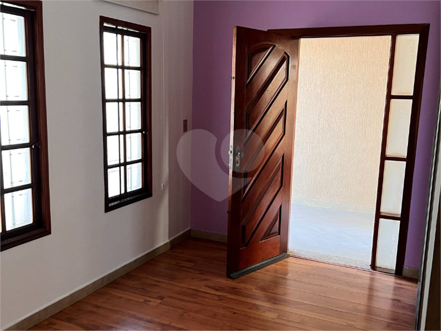 Sobrado à venda com 3 quartos, sendo 1 suíte, em City Recanto Anastácio, São Paulo, SP