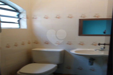 Sobrado à venda com 3 quartos, sendo 1 suíte, em Alto da Boa Vista, São Paulo, SP
