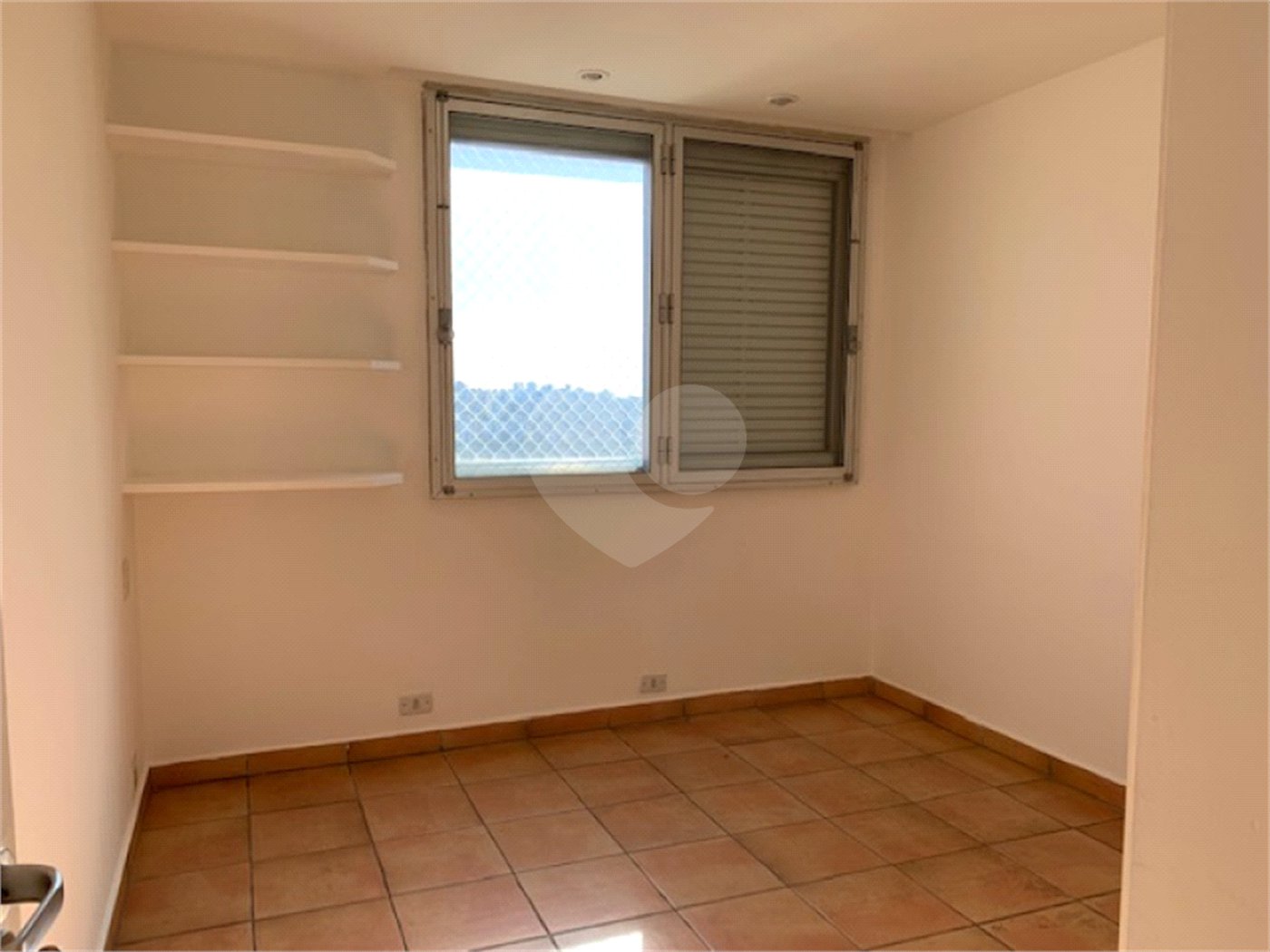 Apartamento à venda com 3 quartos, sendo 1 suíte, em Alto da Boa Vista, São Paulo, SP