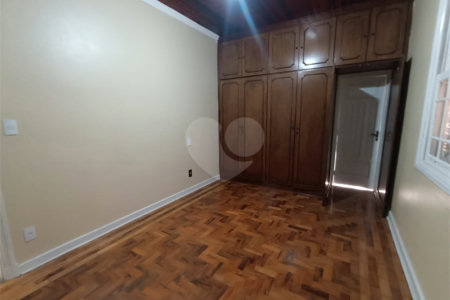 Casa à venda com 3 quartos, sendo 2 suítes,  no Centro, Itapetininga, SP