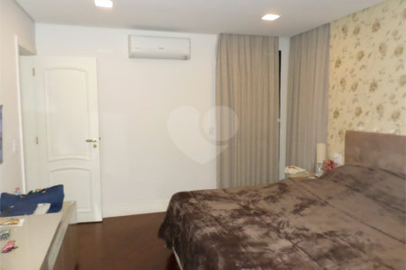 Apartamento à venda com 4 quartos, sendo 2 suítes, em Jardim Londrina, São Paulo, SP