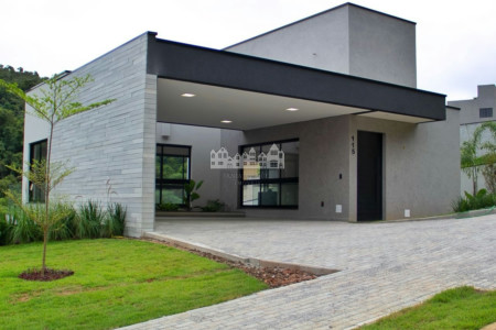 Casa à venda com 3 suítes no condomínio Quintas da Boa Vista, Atibaia - SP