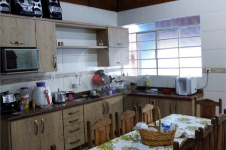 Casa térrea para venda ou locação no Jardim São Carlos V