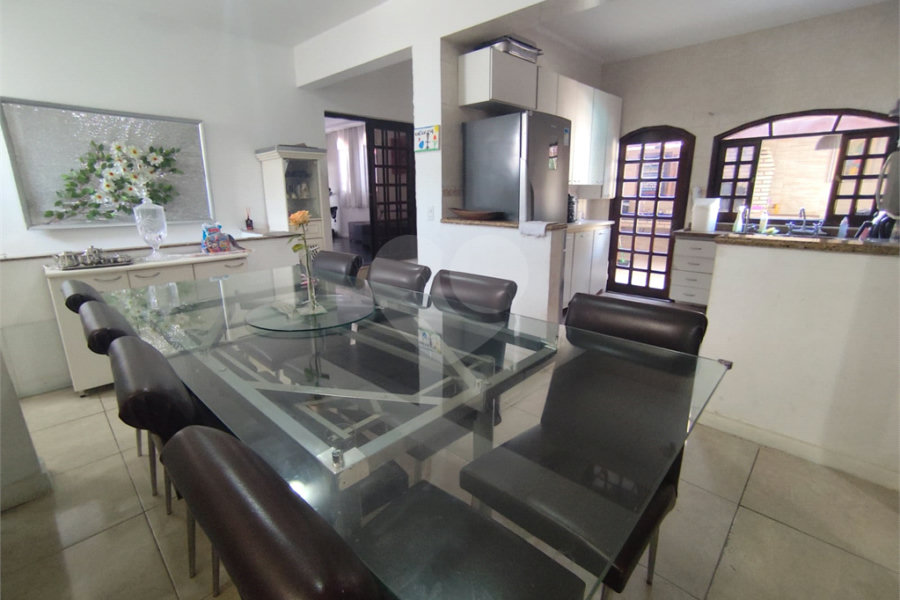 Sobrado à venda com 3 quartos, sendo 1 suíte, em Tremembé, São Paulo, SP