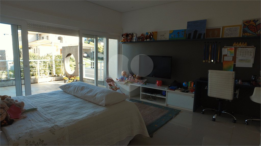 Casa à venda com 4 suítes no condomínio Figueira Gardn, Atibaia - SP