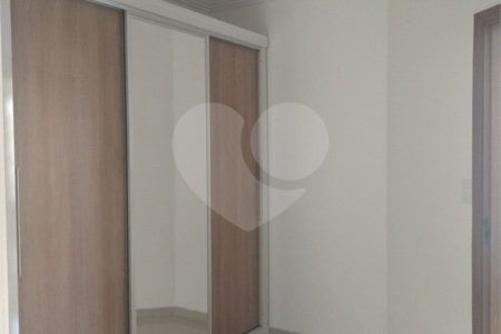 Casa à venda com 4 quartos, sendo 3 suítes, no condomínio Ibiti Royal Park, Sorocaba - SP