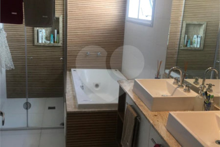 Apartamento à venda com 4 suítes em Vila Oliveira, Mogi das Cruzes, SP