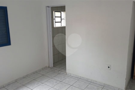Casa à venda com 4 quartos, sendo 1 suíte, em Vila Arruda, Itapetininga, SP
