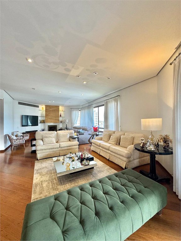 Apartamento à venda com 4 suítes em Vila Suzana, São Paulo, SP