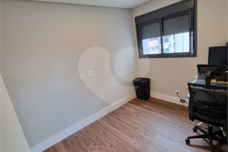 Apartamento à venda com 3 quartos, sendo 1 suíte,  em Ferreira, São Paulo, SP