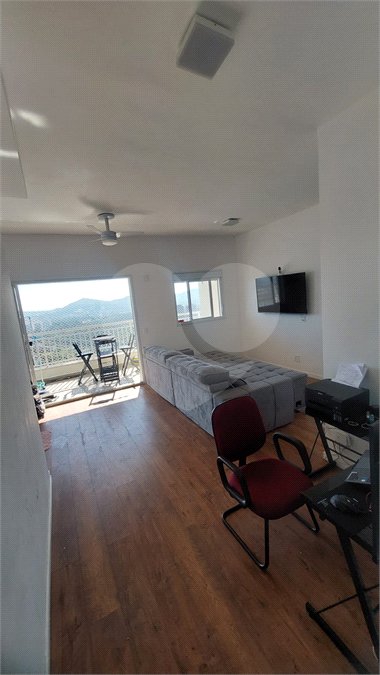 Apartamento para alugar com 3 quartos, sendo 2 suítes, em Barueri, Barueri, SP