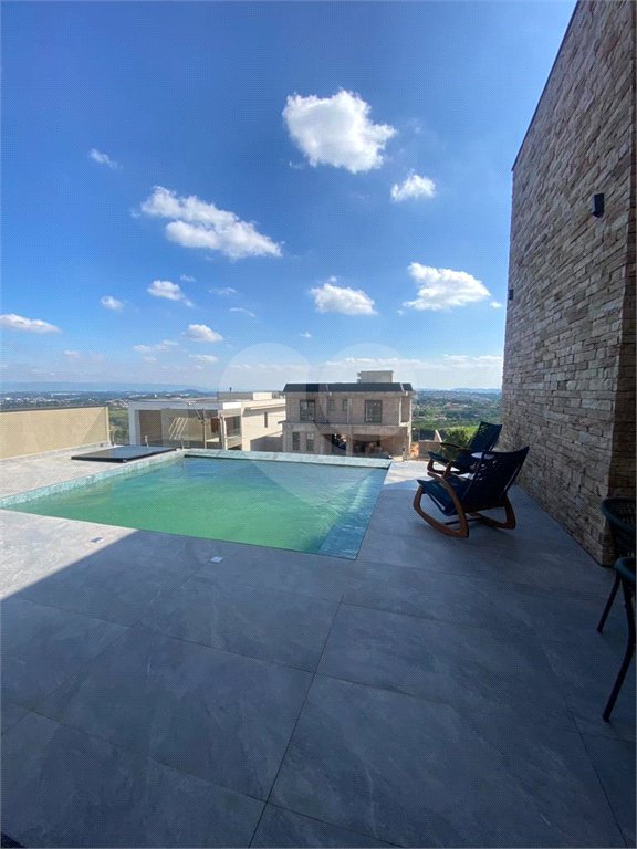 Casa à venda com 4 suítes no condomínio Campo de Toscana, Vinhedo - SP