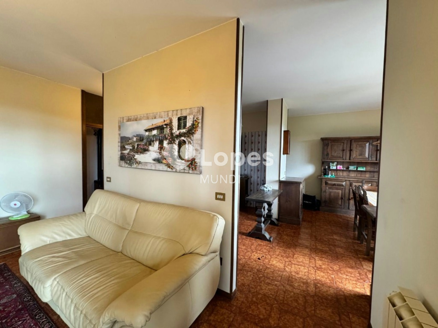 Casa multifamiliar à venda em Verona, Itália – 3 unidades e 12.000 m²