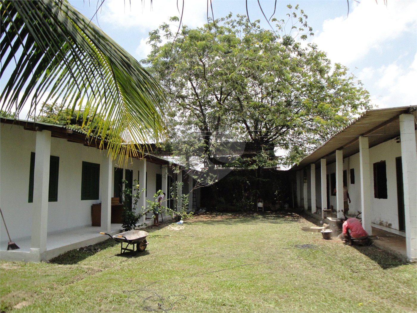Sítio à venda com 4 quartos, sendo 2 suítes, em Santa Cruz, Rio de Janeiro, RJ