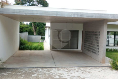 Casa à venda com 4 suítes no condomínio Estância Marambaia, Vinhedo - SP