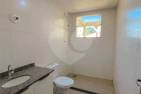 Casa à venda com 4 quartos, sendo 1 suíte, no condomínio Imperial Santa Cruz, Rio de Janeiro - RJ