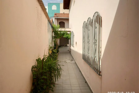 Casa à venda com 5 quartos, sendo 1 suíte, em Jaguaré, São Paulo, SP
