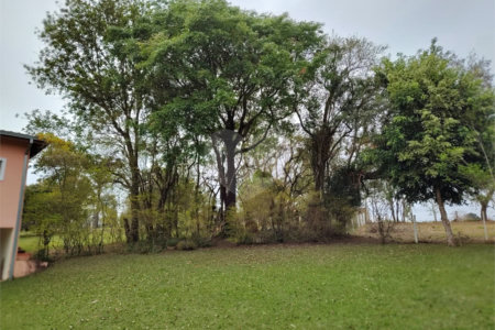 Chácara à venda com 3 quartos, sendo 1 suíte, em Bairro do Machadinho, Angatuba, SP
