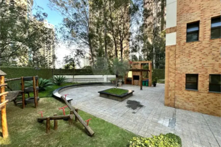 Belíssimo apartamento Ed. Four Seasons - Rua Almansa, 225 - Vila Andrade 2 suites com 3 vagas