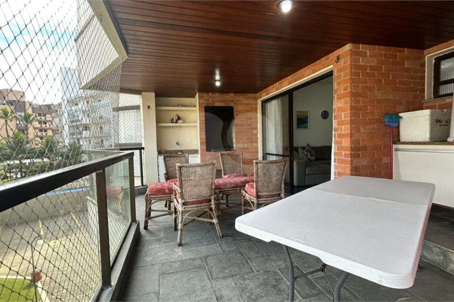 Apartamento à venda com 3 quartos, sendo 1 suíte, em Riviera de São Lourenço, Bertioga, SP