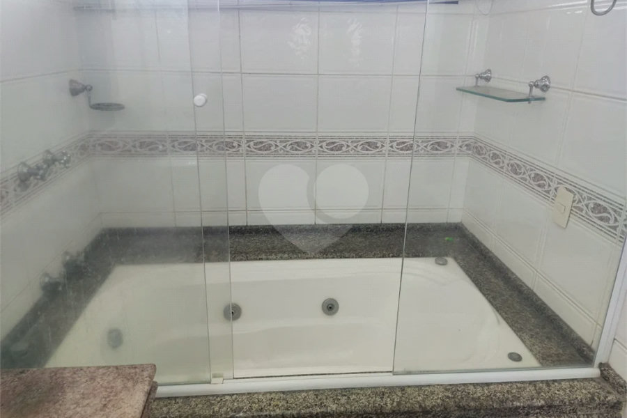 Apartamento para venda e locação no Bairro Vila Rezende em Piracicaba - SP.
