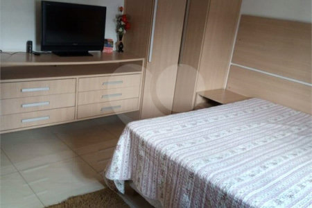 Casa à venda com 3 quartos em Sítio São José, Suzano, SP