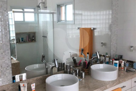 Casa à venda com 5 suítes no condomínio Terras de Mont Serrat, Salto - SP