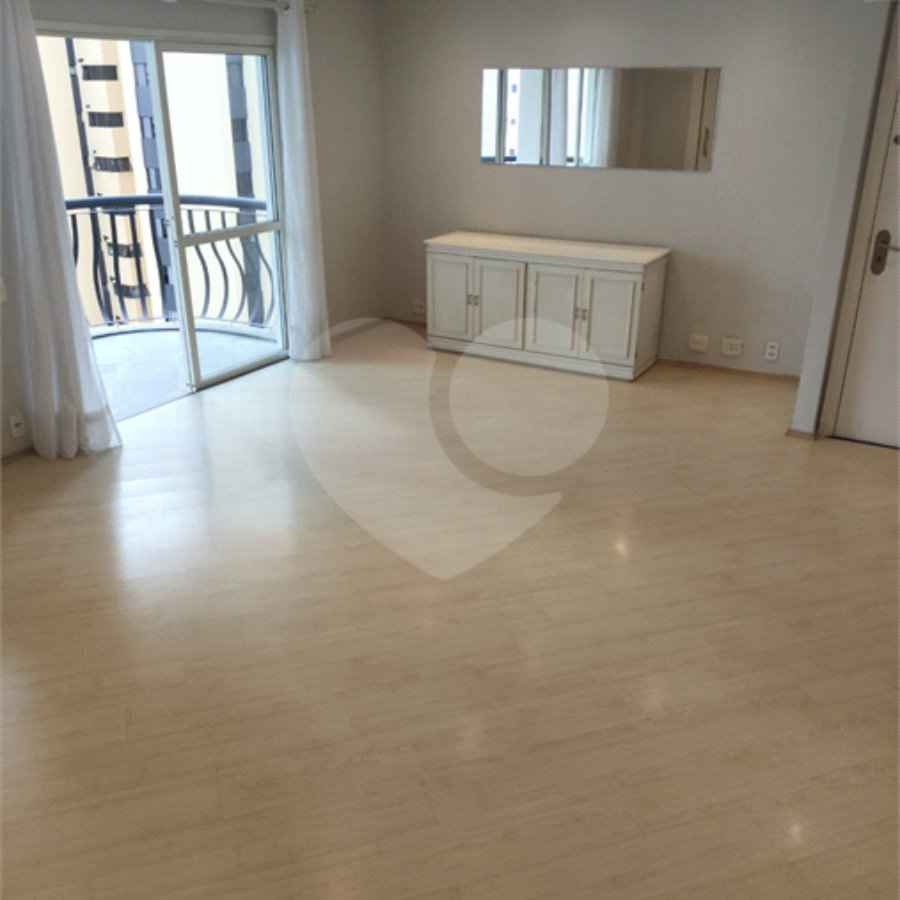 Apartamento à venda com 3 quartos, sendo 1 suíte, em Indianópolis, São Paulo, SP
