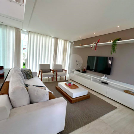 Casa à venda com 5 quartos, sendo 1 suíte, em Orla Norte, Porto Seguro, BA