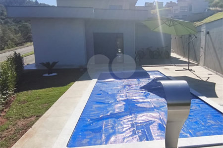 Casa à venda com 3 quartos, sendo 1 suíte, em Condominio Quintas da Boa Vista, Atibaia, SP
