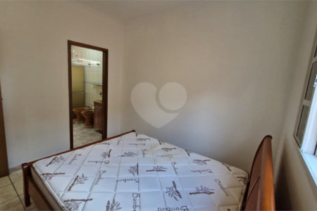 Casa para alugar com 3 quartos, sendo 1 suíte, no condomínio Santa Mônica, Atibaia - SP