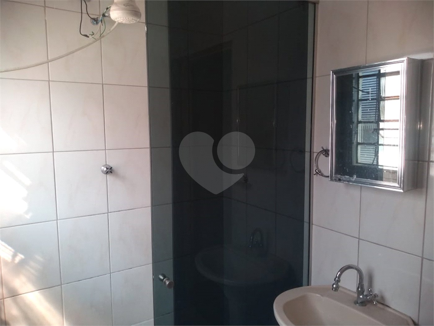 Sobrado à venda com 3 quartos em Vila Nivi, São Paulo, SP