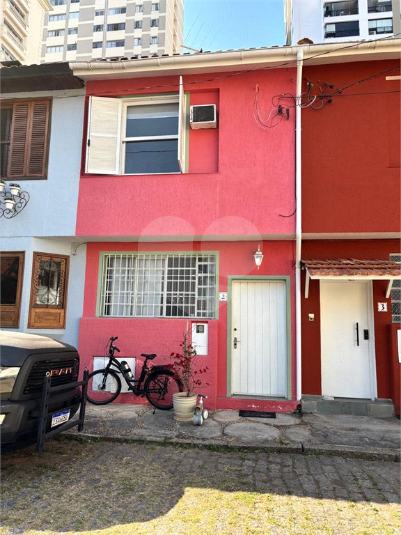Casa de Vila à venda com 3 quartos, sendo 1 suíte, em Vila Cordeiro, São Paulo, SP