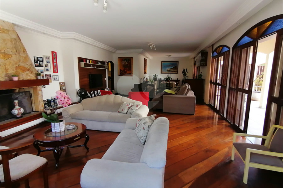 Casa Térrea à venda com 3 quartos, sendo 1 suíte,  em Vila Mariana, São Paulo, SP