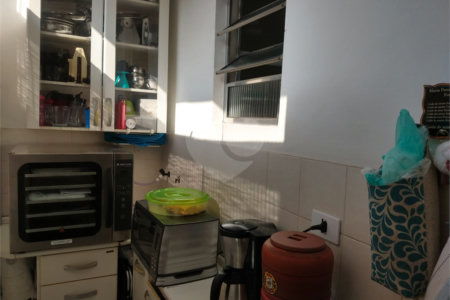 Casa à venda com 3 quartos, sendo 1 suíte, em Jardim Peri, São Paulo, SP