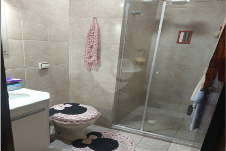 Casa à venda com 2 suítes no condomínio Residencial Sabará, São Paulo - SP