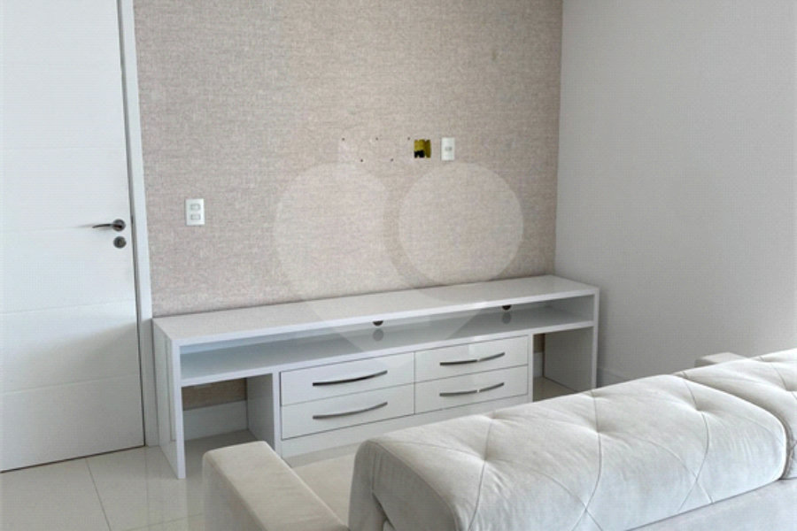 Apartamento à venda com 3 suítes em Aclimação, São Paulo, SP