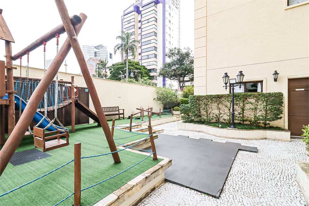 Apartamento à venda com 4 quartos, sendo 3 suítes, em Brooklin Paulista, São Paulo, SP