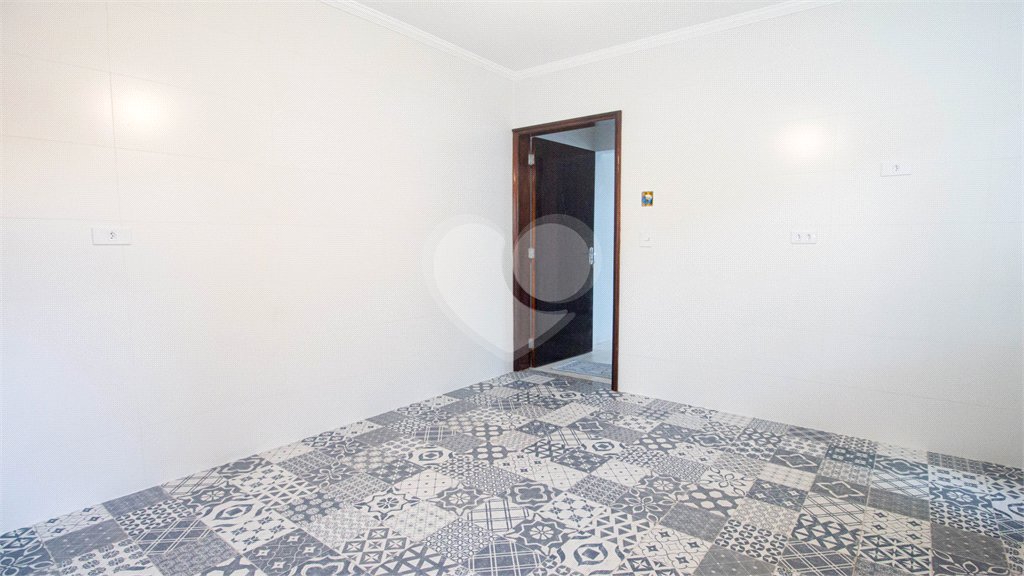 Sobrado à venda com 4 quartos, sendo 1 suíte, em Jardim Peri Peri, São Paulo, SP