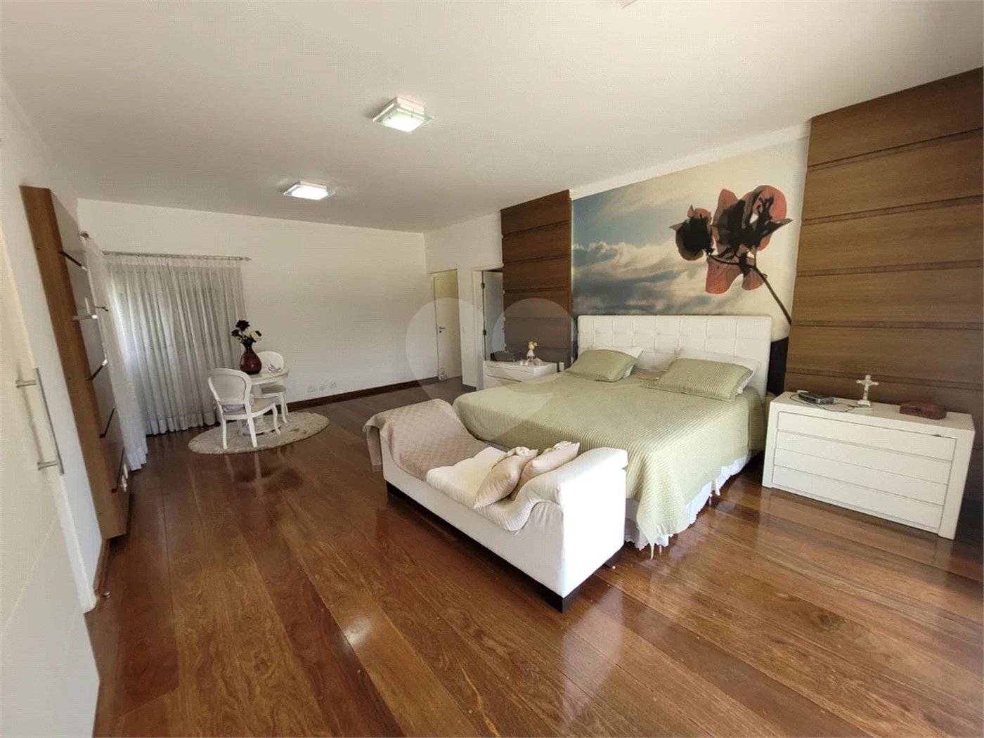 Casa à venda com 3 suítes no condomínio Colinas de Inhandjara, Itupeva - SP