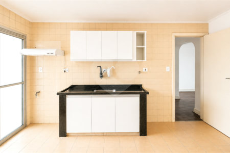 Apartamento à venda com 4 quartos, sendo 1 suíte, em Alto da Boa Vista, São Paulo, SP