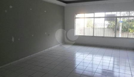 Sobrado à venda com 15 quartos, sendo 3 suítes,  em Tucuruvi, São Paulo, SP