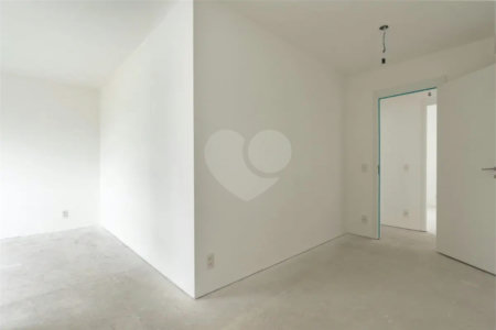 Apartamento à venda com 3 suítes em Jardim Dom Bosco, São Paulo, SP