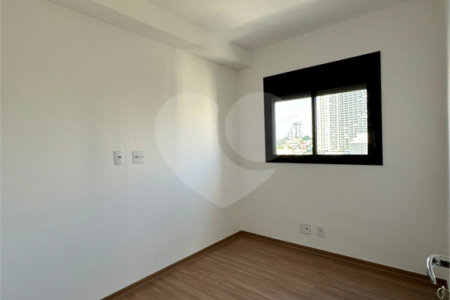 Flat à venda com 2 quartos em Vila Firmiano Pinto, São Paulo, SP