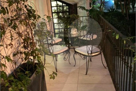 Casa Térrea à venda ou para alugar com 4 quartos, sendo 2 suítes,  em Jardim Guedala, São Paulo, SP
